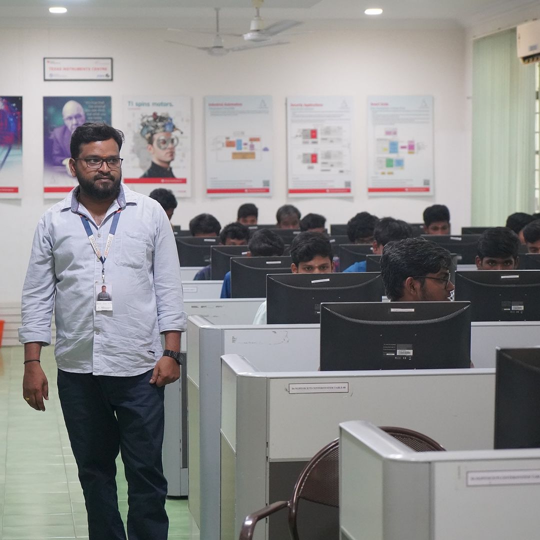 codespotorg's tweet image. We had an amazing Value Added Course in Web Development at Dr. N.G.P. Arts and Science College, Coimbatore, India, conducted by Mr.Paun Kumar from Sparkout Tech Solutions Inc.  

#NGP #WebDevelopment #Sparkout #Codespot #TechEducation #VAC2024 #ngpartsandscience