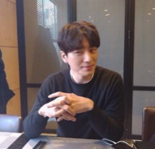 zzanxeox's tweet photo. 난 이런
살짝 개말라이준혁 이런 무드의
남친짤을 가장 조아함 ㅜㅡㅜ https://t.co/eMtoIqX4lu