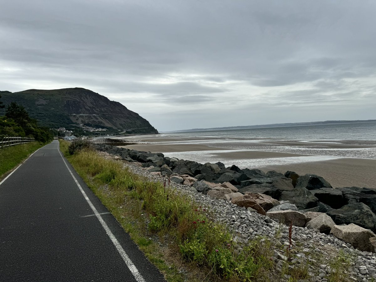adsbytrain's tweet photo. Something different, a walk along the North Wales Coast path from Llandudno to Penmaenmawr via Conwy Castle. Stunning! https://t.co/3yGf1Ecnqt