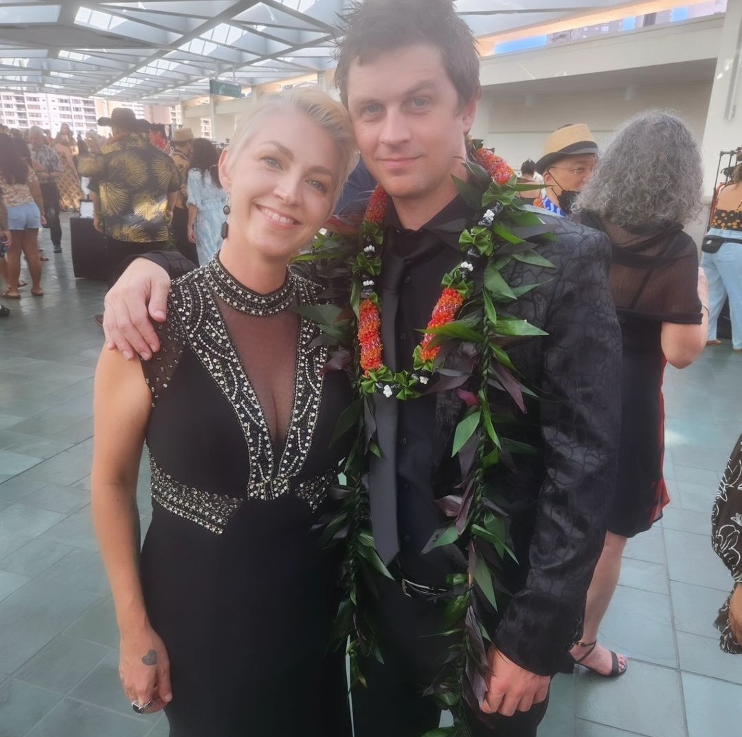 XTheDeadCorpsX's tweet photo. Hey Dead Corps!! It's #MetaDeadMonday again and here's a fabulous photo Meta shared this weekend with her brother Jay, as he was nominated for best instrumental music album!! Hot damn!! @tishimon #DeadCorps https://t.co/IQftWc0OyJ