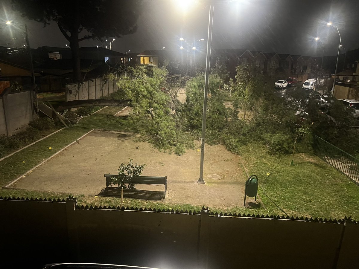 i_Stock's tweet photo. @AlcaldeWhite Hablas de empatía y estoy en la misma condición que el día Viernes, como aplica la empatía de la municipalidad con su propia comunidad ? https://t.co/IkV876nxr8