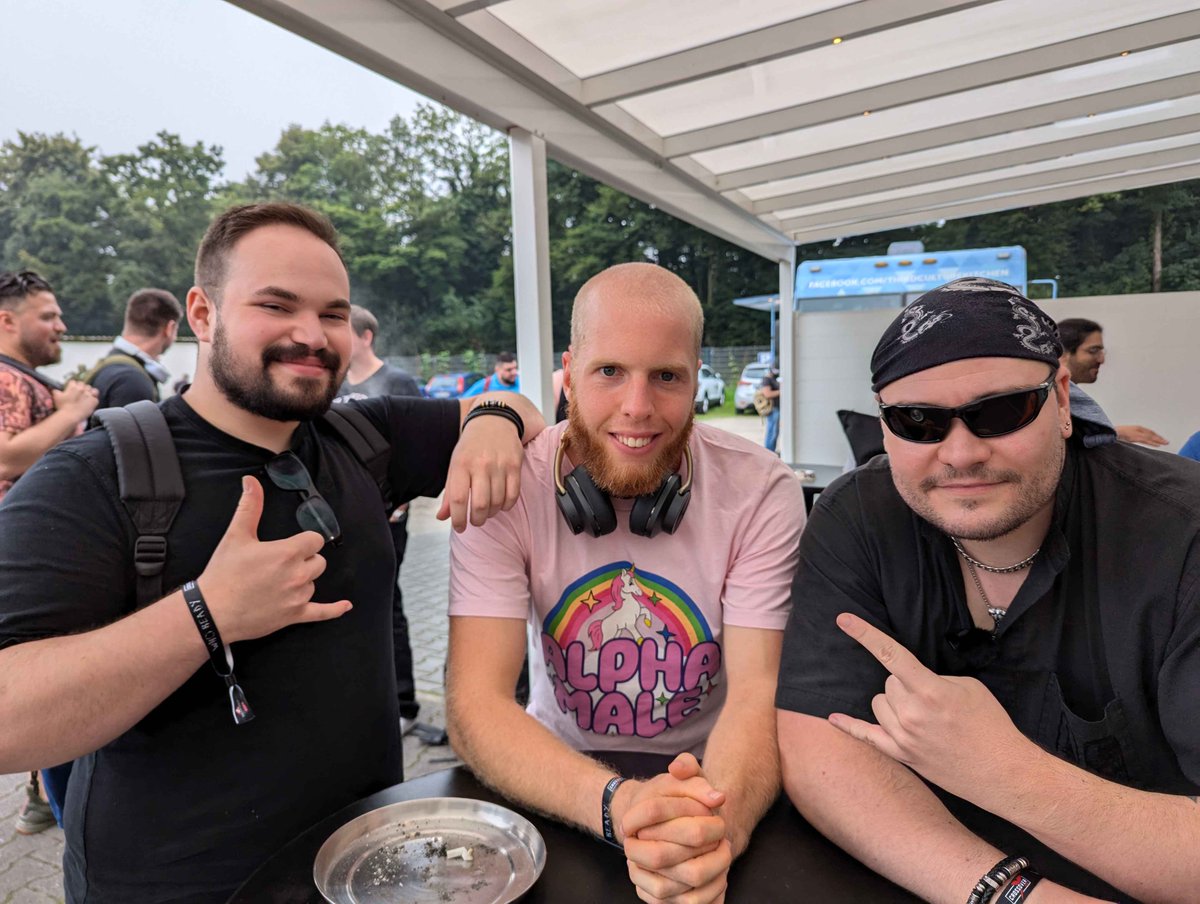 King enjoyers! <a href="/PJ_WORLDS/">Phillip.</a> and <a href="/Bluts_/">Bluts</a>