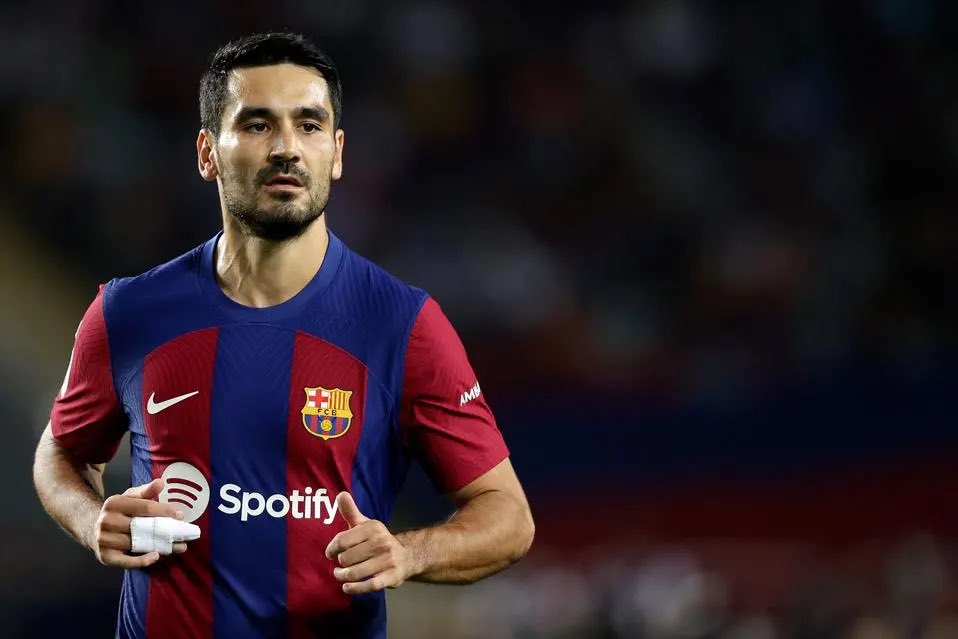 🚨 Mourinho pide a ILKAY GÜNDOGAN para el Fenerbache turco. El presidente del club ya ha iniciado conversaciones.

▪️Mourinho sueña con Gündogan y más después de la lesión del brasileño Fred.

<a href="/sport/">Diario SPORT</a>