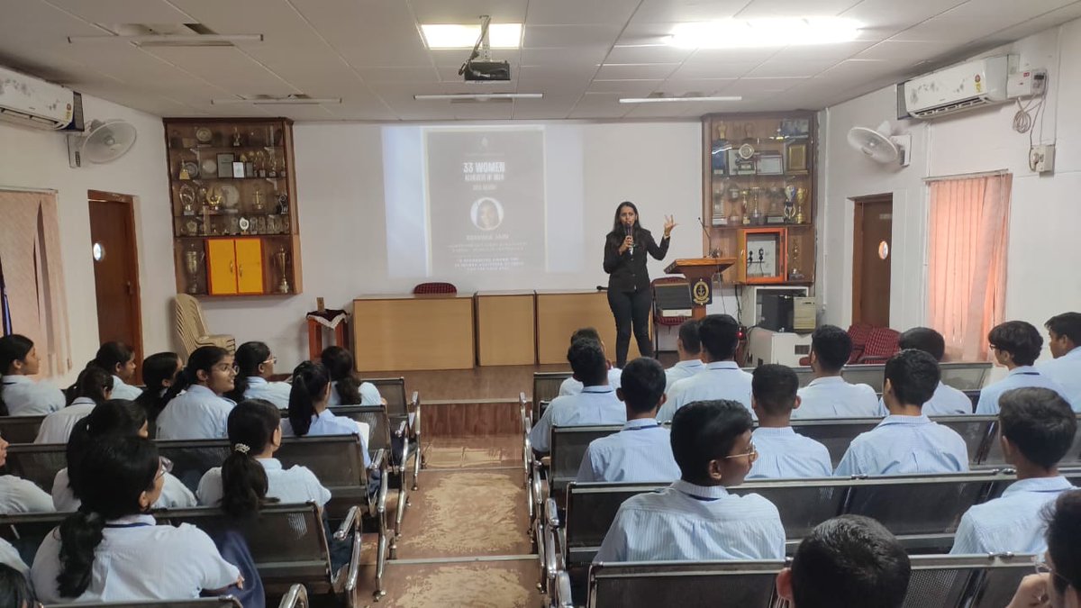 IN_NCSVizag's tweet photo. @IN_NCSVizag hosted a #CareerTalk on 05 Aug for Class XII by Ms. Reshma Jain, a young journalist &amp; top 33 women achievers in #India for 2023. She inspired students by sharing her achievements and career prospects in #Journalism and #MassCommunication. https://t.co/DDSzaxlKUN