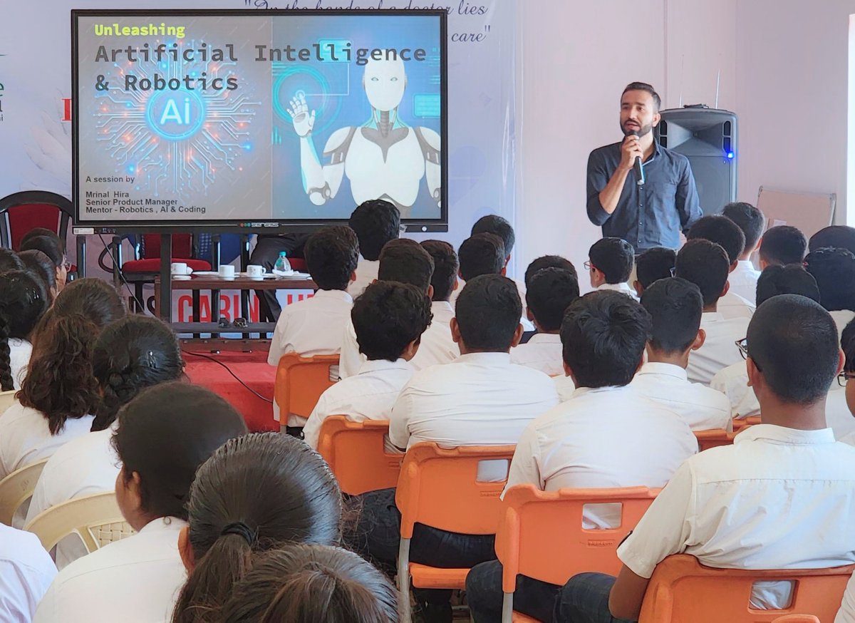 mrinal4747's tweet photo. Engaging minds, inspiring innovation: Students delve into AI and Robotics, exploring the future with hands-on interaction and thought-provoking Q&amp;A
#artificalintelligence #Robots #Coding #robotics #education #techeducation #niti #moe https://t.co/um8flmT5iB