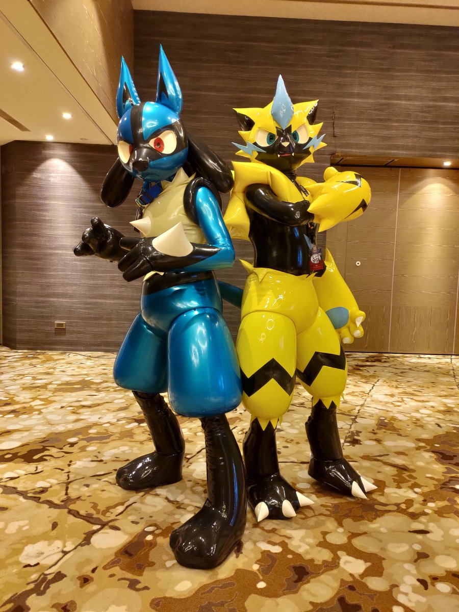 Amatsu_Inazuma's tweet photo. ✨✨

#Latex #Rubber #LatexPokemon #Squeaky #ラバーポOモン https://t.co/okBR1s0qUC