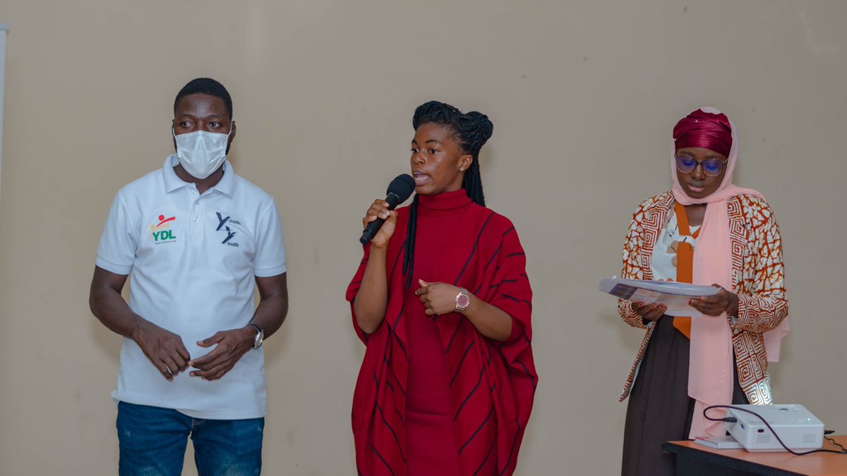 Un plaisir pour Y4Y d'avoir échanger à #Sokodé avec environ 300 lycéen(ne)s lors du Fora citoyen #jeunesse région Centrale sur la citoyenneté, l'orientation scolaire et professionnelle, l'hygiène et la santé sexuelle et bien d'autres thématiques. #228