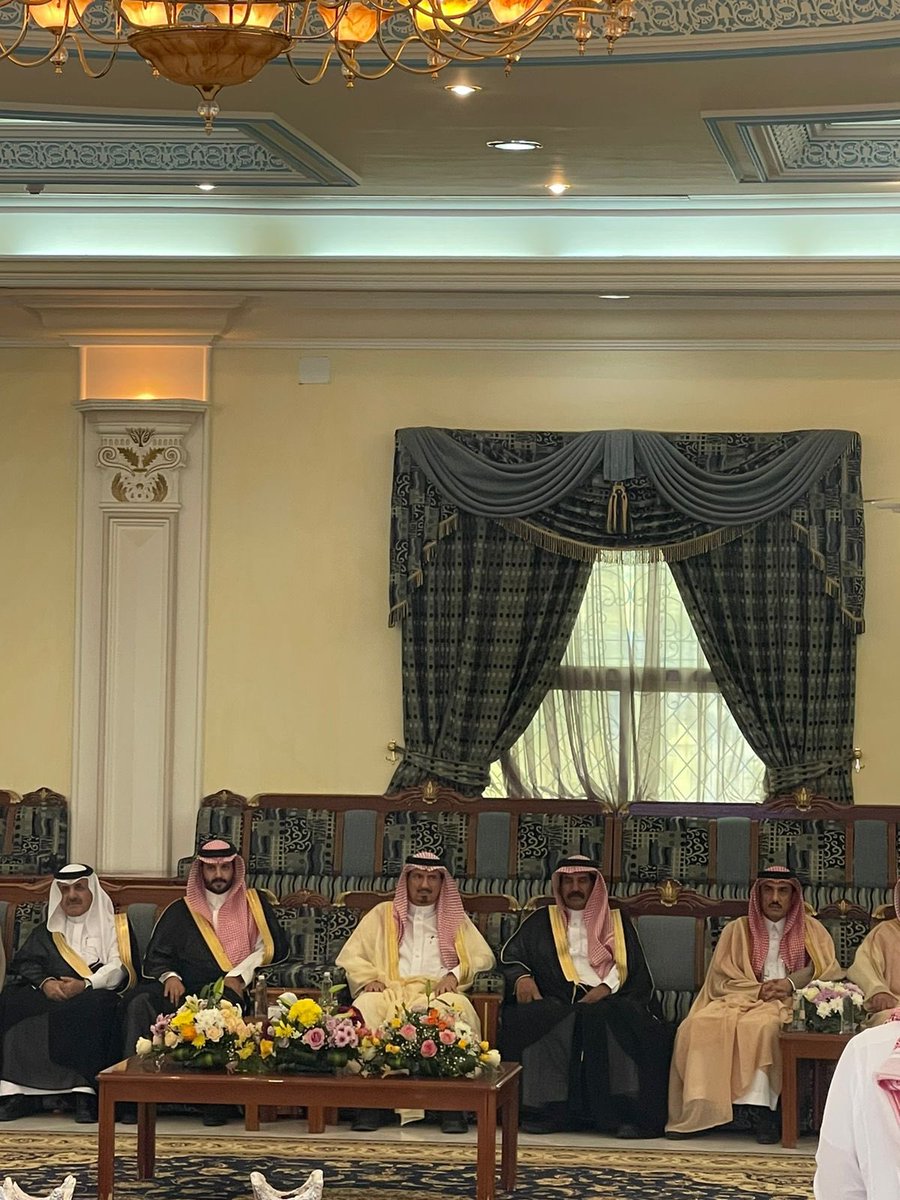 AliALSimrani's tweet photo. احتفت أسرة آل السمراني بضيفها الشيخ هيف بن عبود وصحبه الكرام بحضور  أعيان الفرعين.
مرحباً مليار يابو محمد https://t.co/xQPLaZF2uJ