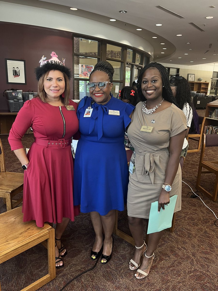 TilnishaRosser's tweet photo. Day 1/Stop 1 @WHS_Seminoles with the dynamic counseling team!#Built4Bibb
#Built2Support https://t.co/j2WTYaZEKk