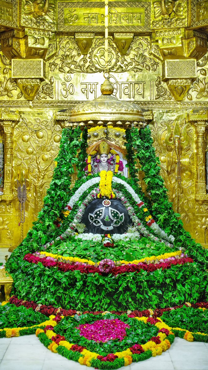 Somnath_Temple's tweet photo. श्री सोमनाथ महादेव मंदिर,
प्रथम ज्योतिर्लिंग - गुजरात (सौराष्ट्र)
दिनांकः 05 अगस्त 2024, श्रावण शुक्ल प्रतिपदा - सोमवार
बिल्वपत्र शृंगार दर्शन
08244295 https://t.co/NnMnSBK2EF