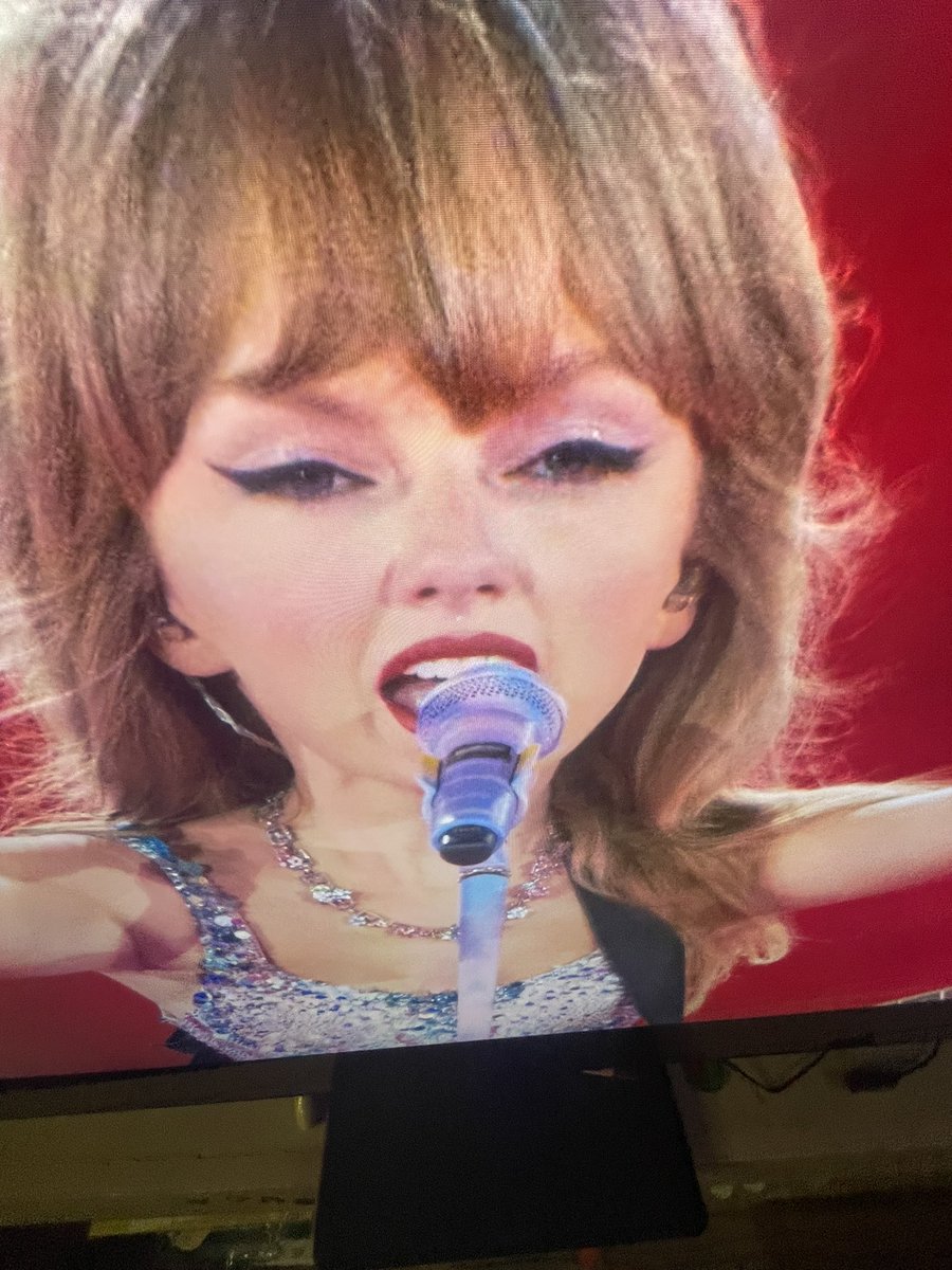 rewatching eras tour movie🔥🔥