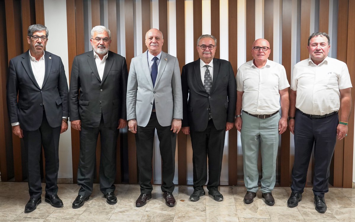 Hatay ve Kocaeli Ziraat Odaları Başkanları nezaket ziyaretinde bulundu. Nazik ziyaretleri için teşekkür ediyorum.