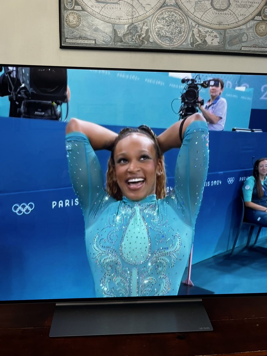 paulofloro's tweet photo. Rebeca Andrade a maior atleta olímpica da história do Brasil! 🥇 E isso (se já não estava claro) agora é um FATO! https://t.co/fBIHbXxHJI