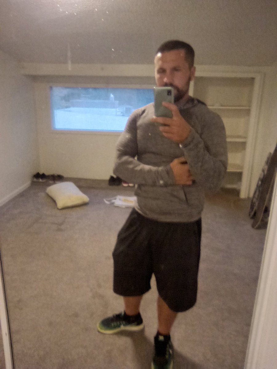 Johnnyftlong1's tweet photo. @taylorxmelons Good morning beautiful https://t.co/OyyiSVrBYB