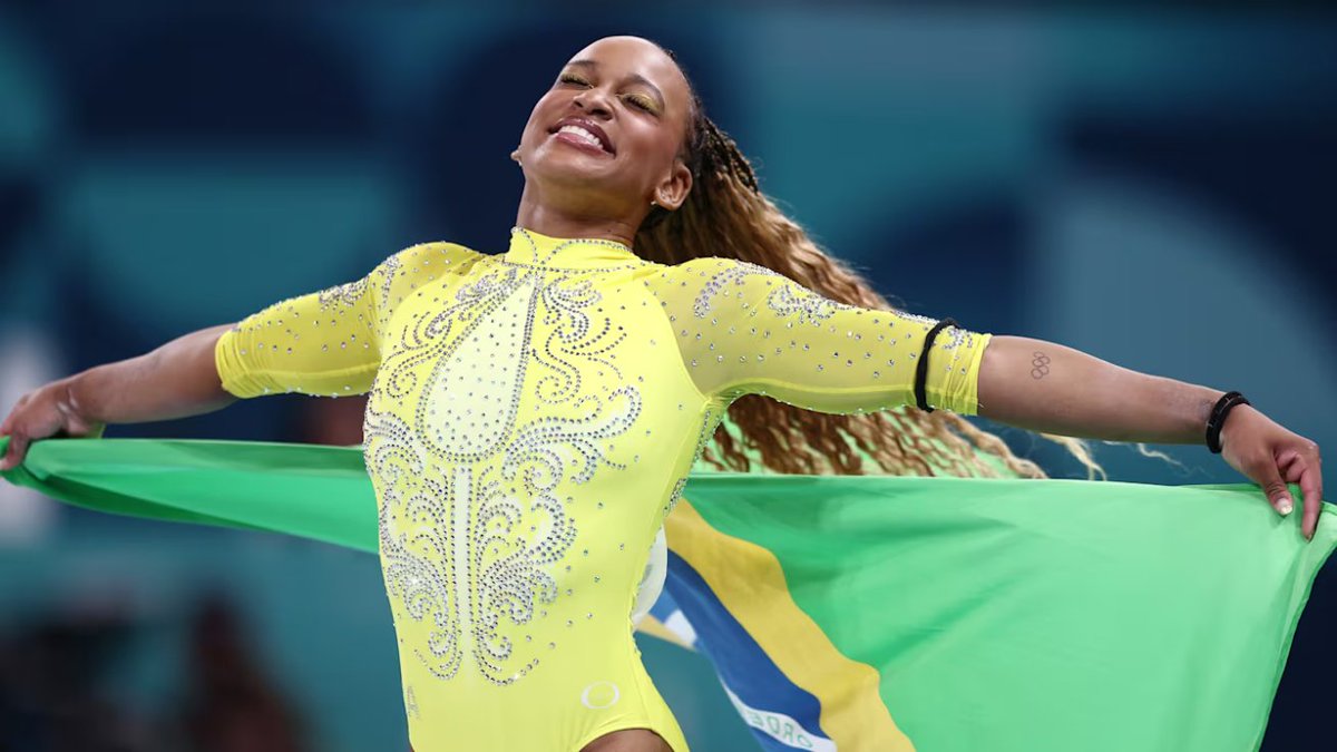 ErikakHilton's tweet image. É OURO PRO BRASIL! 🏅 

É ela, nossa Rebeca Andrade quebra o recorde olímpico de medalhas do Brasil com uma medalha de ouro no solo da Ginástica Artística!

É a maior! Obrigada por colocar a nossa ginástica artística no radar mundial. 

O Brasil é o país da Ginástica Artística…