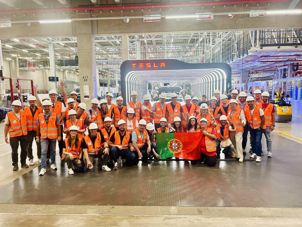 Aqui fica o registo da visita deste ano do
club à Giga Berlim 🫶🏼obrigada todos ! 🫶🏼