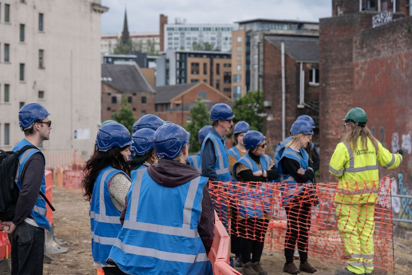 Details of site Tours over 2 weekends in Sept, latest Castle site news and great article in recent issue of 'Current Archaeology' magazine. Catch up with all the news on our website here... friendsofsheffieldcastle.org.uk/news/
Pic: <a href="/wessexarch/">Wessex Archaeology</a>
#sheffieldcastle #heritage