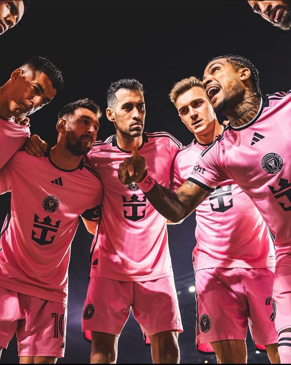 asistanaliz's tweet photo. DeAndre Yedlin: "Messi ve Suarez’in olduğu takımda maç konuşması yapmak kariyerimin en ütopik olayıydı." https://t.co/uCpXYhaDE0
