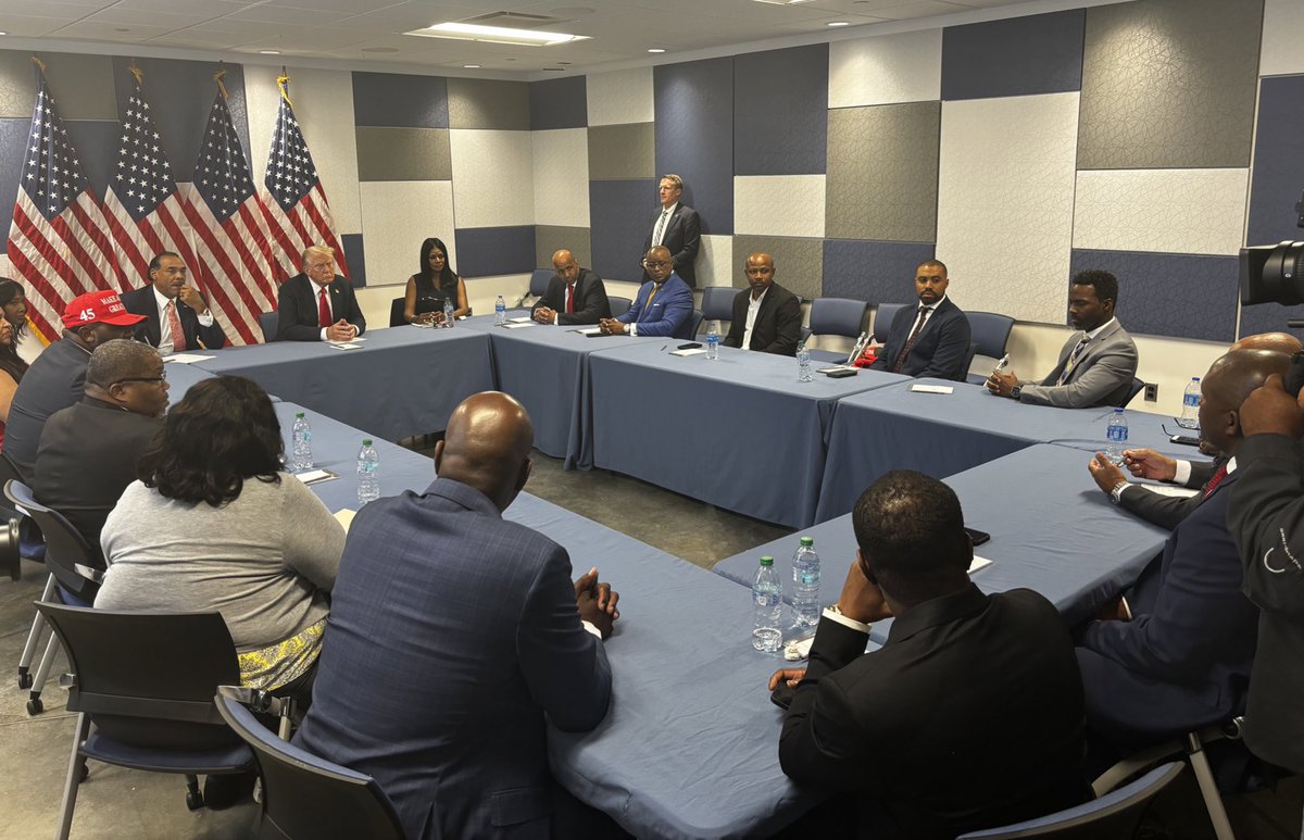 Your candidate got a rapper to twerk on stage in order to appeal to Black voters.

My candidate had a sit down with Black business leaders for those “Black jobs” y’all keep talking about

We’re not the same.

Proud to vote for Trump.