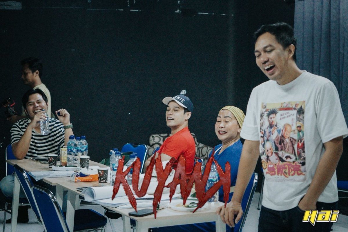 hai_production_'s tweet photo. Reading 🎬

Filem : Kuyank

#HazmanAlidrus @hazman_alidrus 
#HAIProduction @hai_production_
#HazmanLover @hazmanlover https://t.co/4X2QBe6mwN