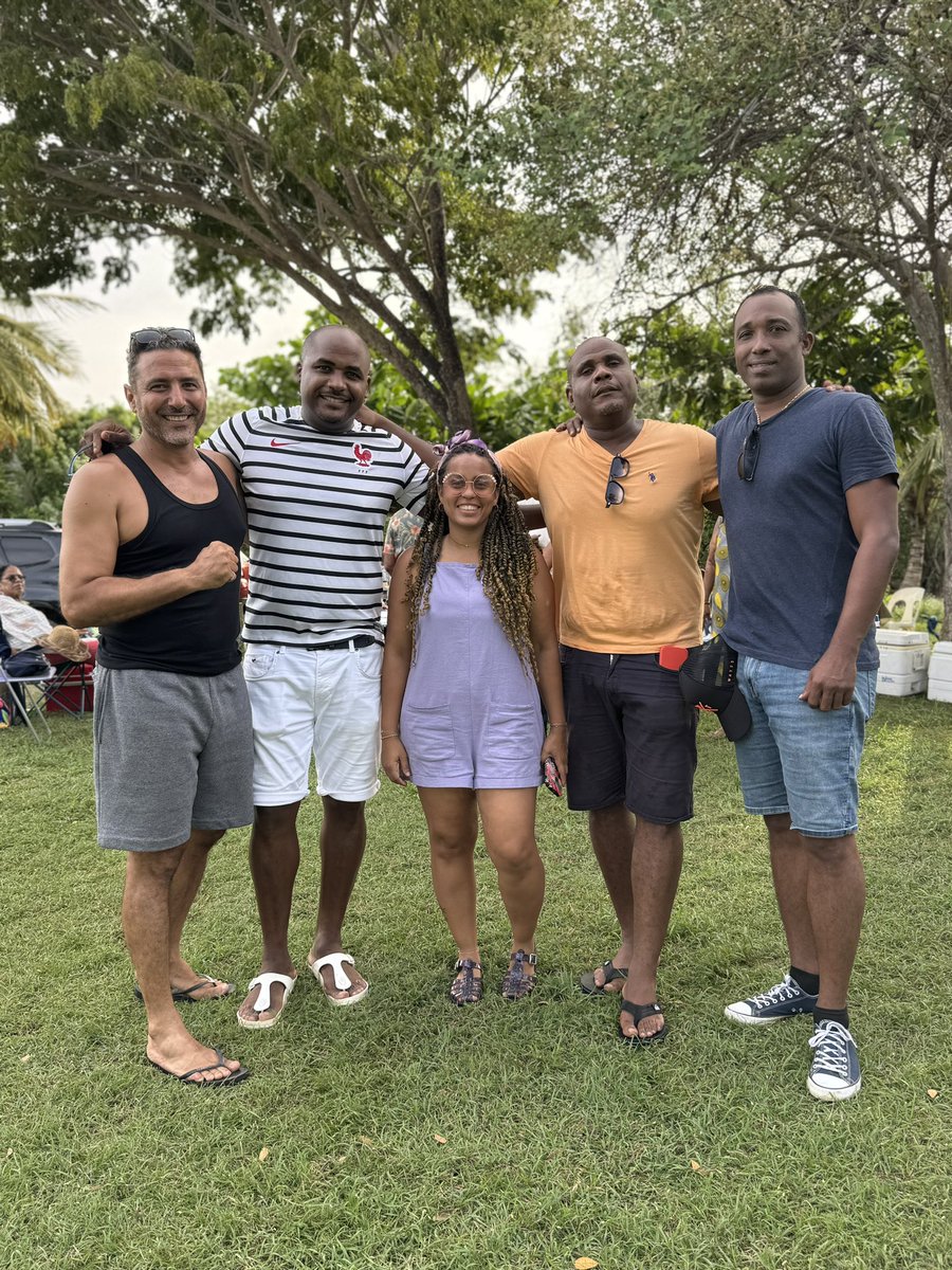 Présents dans 3/4 des circonscriptions de Gpe lors des législatives dernières, incarnant une nouvelle génération qui se lance en politique, il est important pour nous, bien au dessus de nos divergences, de se rassembler et converger pour le peyi… 
unité sans uniformité!