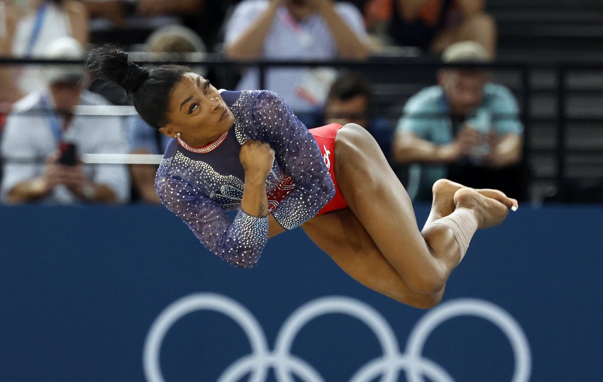 Radio1Rai's tweet photo. 🔵#Paris2024 #ArtisticGymnastics Al #corpolibero #AliceDAmato arriva quinta, #ManilaEsposito ottava, rispettivamente #oro e #bronzo alla #trave. L'oro del #floor è della brasiliana Andrade, agli Usa l'argento con Biles e il bronzo con Chiles
#Gymnastics #GinnasticaArtistica https://t.co/XDrQHXzd4o