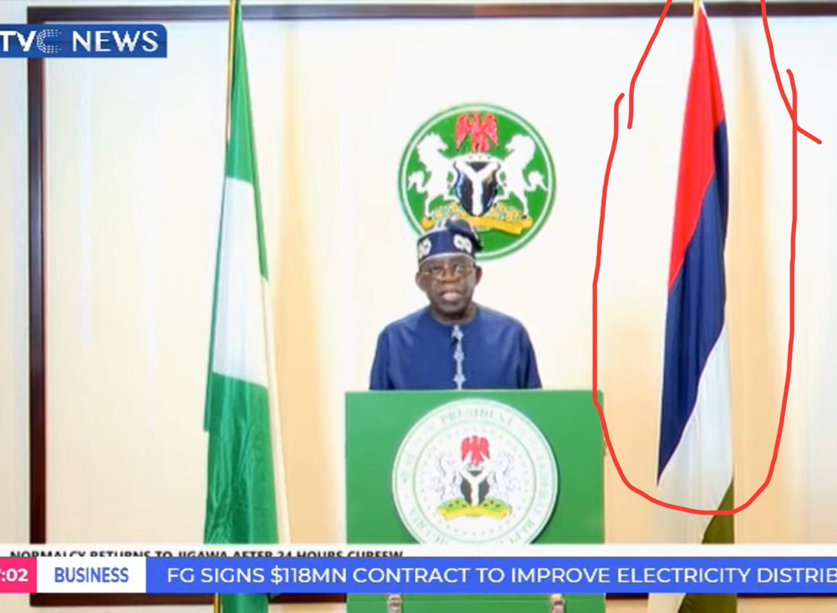 <a href="/renoomokri/">Reno Omokri</a> The Russian flag is not part of the Nigerian flag?😳😂