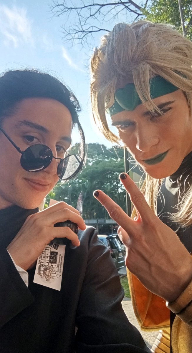 SetteDPauz's tweet photo. Crossover 
#cosplay #JoJosBizarreAdventure #jujuプラス #Paris2024 https://t.co/4zd9CUGuJM