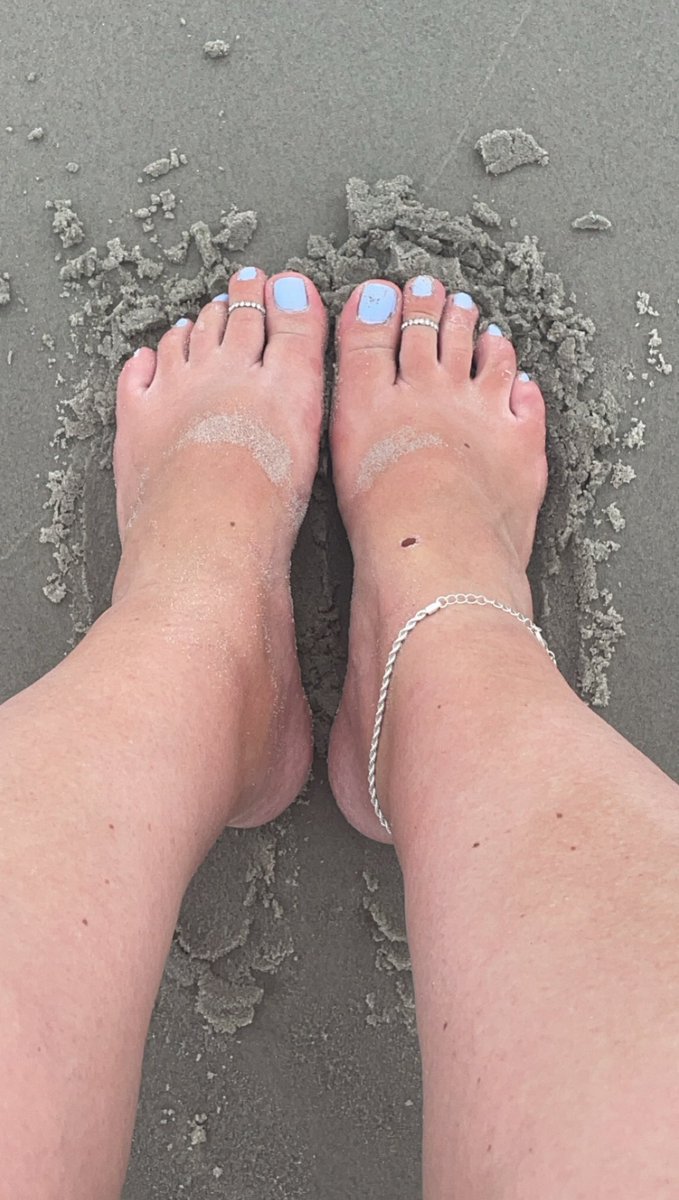 #MotivationalMonday #feet #sandyfeet #toes #feetsweat #feetsub #FOOTFETİSH 🩵🫶🏻