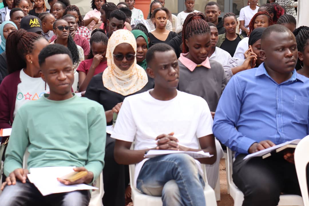 ProfMuhwezi's tweet photo. We warmly welcome our first year students to @OfficialMubs. We shall use the entire week to guide them on academic programmes, policies, morals, values, health, ICT, and managing campus life. Different experts will meet them and l with mngt hope to addrsss them on Friday. https://t.co/xpk29ssHas