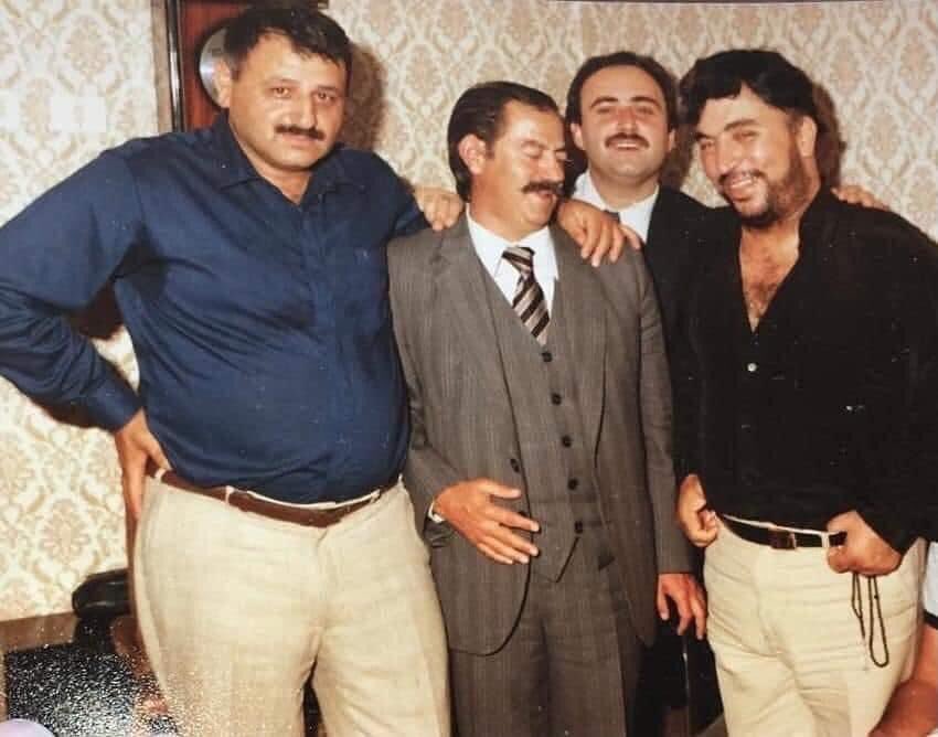 urfataninmis's tweet photo. #Şanlıurfa’nın #Tanınmış #Şahsiyetlerinden 
#BUCAK Aşireti #FATİHBUCAK’ın Babası Merhum Rahmetli #MEHMET #CELAL #BUCAK Ve Yer Altı Dünyasının Ünlü Simalarından Urfalı #MEHMETNABİİNCİLER ( #İNCİBABA ) 
Ölenlere Rahmet Kalanlara Selamet 
@sanliurfataninmiskisiler 🇹🇷 #fatihbucak https://t.co/yVpfDwvEgt