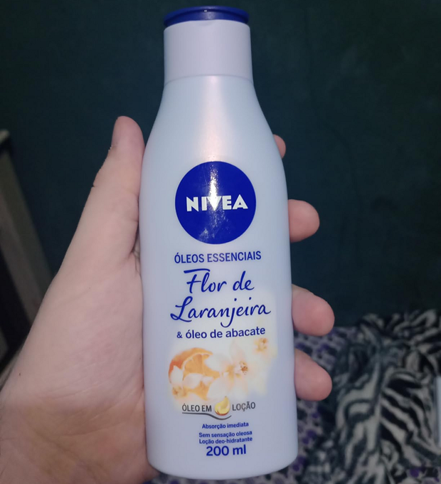 NIVEA Loção Hidratante Óleos Essenciais Flor de Laranjeira & Óleo de Abacate 400ml