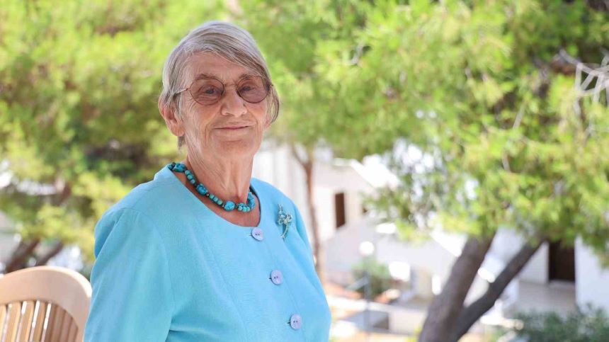 antalyakorfez's tweet photo. Canan Karatay'dan çılgın zeytin ağacı teklifi! Duyanlar şaştı kaldı 
https://t.co/TxPYWxVJVV https://t.co/4i7TP6Wizn