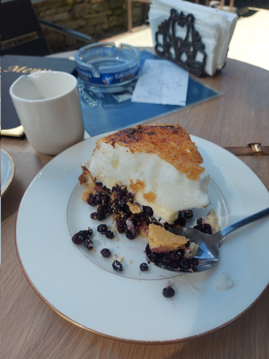 Fox_VAs's tweet photo. The joy of working from a cafe https://t.co/Os0JosUKO2