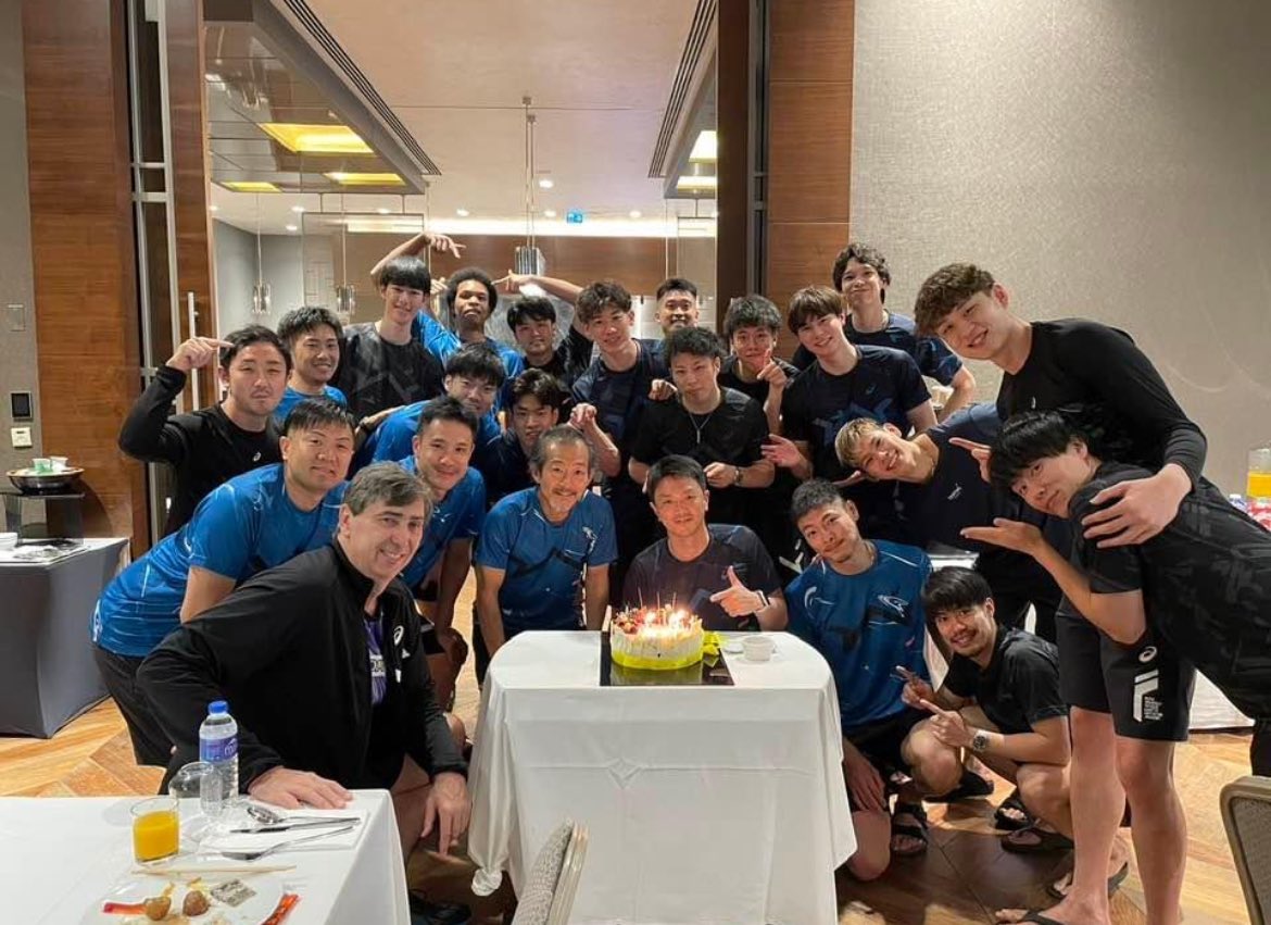 mikarinrolls's tweet photo. No more Coach Blain in Haruko. No more Coach Blain watching intercollegiate games. No more Coach Blain in VLeague matches. No more Coach Blain flying from Japan to Romania to France to Italy just to check on his kids and their clubs. https://t.co/wHccgoSlxX