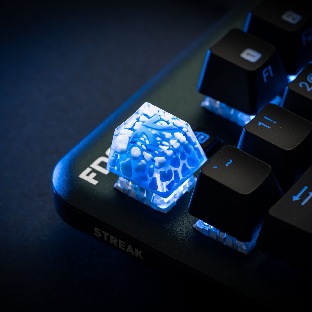For the most fire plays, and for the most ice-cold players.

Our Elements v2 Keycaps are here, in Ice and Lava: fna.tc/elements-keyca…