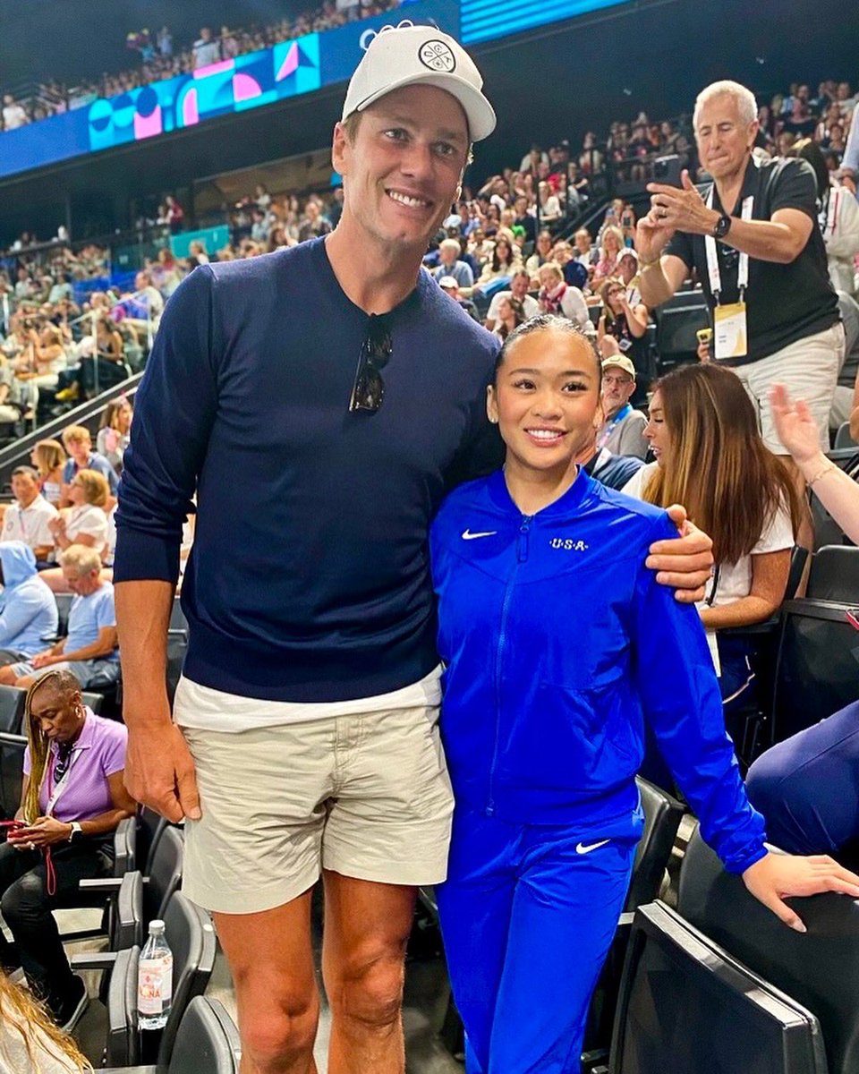 TomBradyEgo's tweet photo. Tom Brady and multi medal winning Olympian Suni Lee 🥇 https://t.co/Gv9EWgUIKT