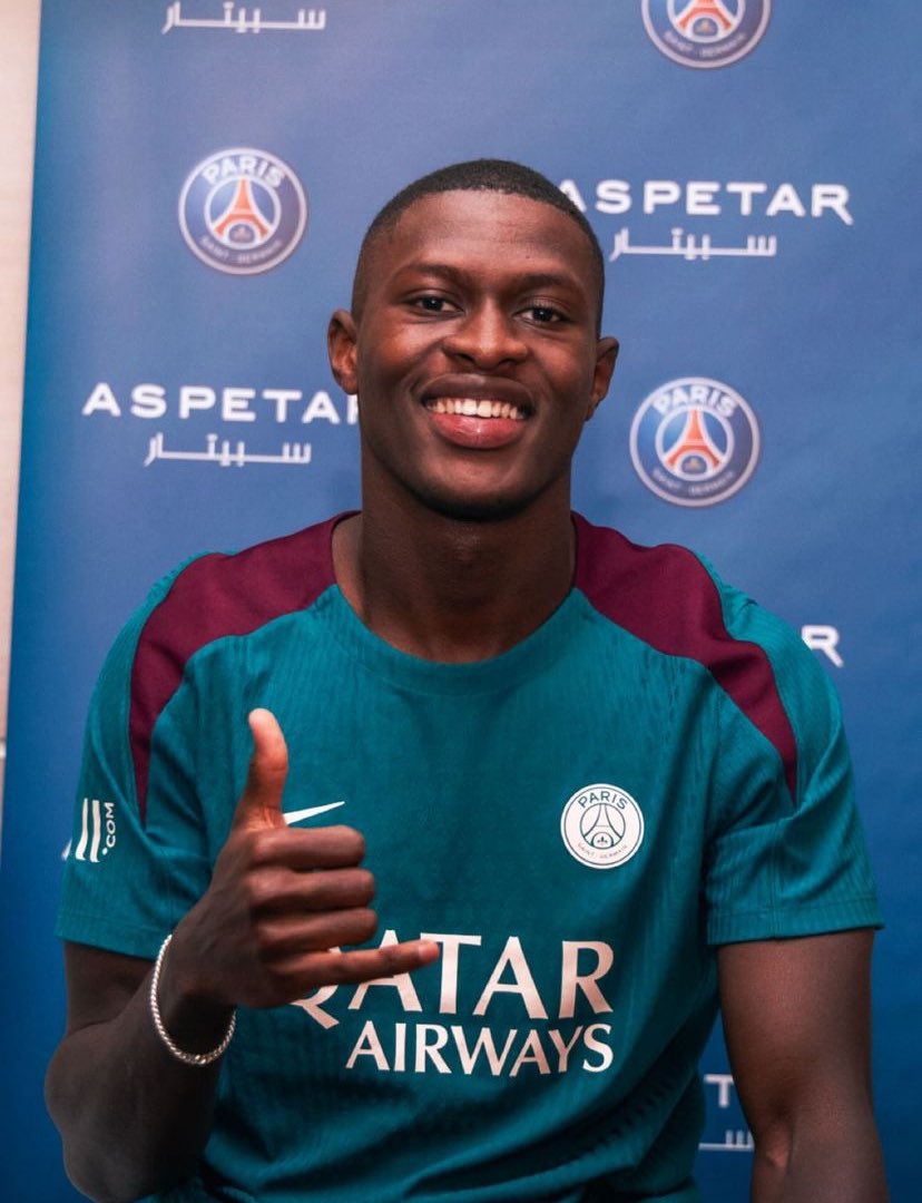 Mendesinh0's tweet photo. De retour au charbon pour la saison 4 ⏳ https://t.co/DFoCEzY28f