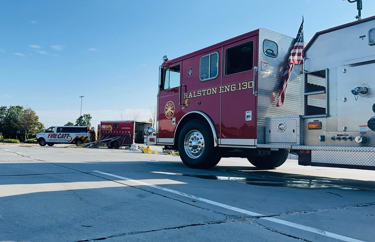 ralstonfiredept's tweet photo. Ralston Fire conducting Annual Hose Testing today at the Liberty First Credit Union Arena. #firehose #hosetesting #firefighting https://t.co/vntNFgJ1Oc
