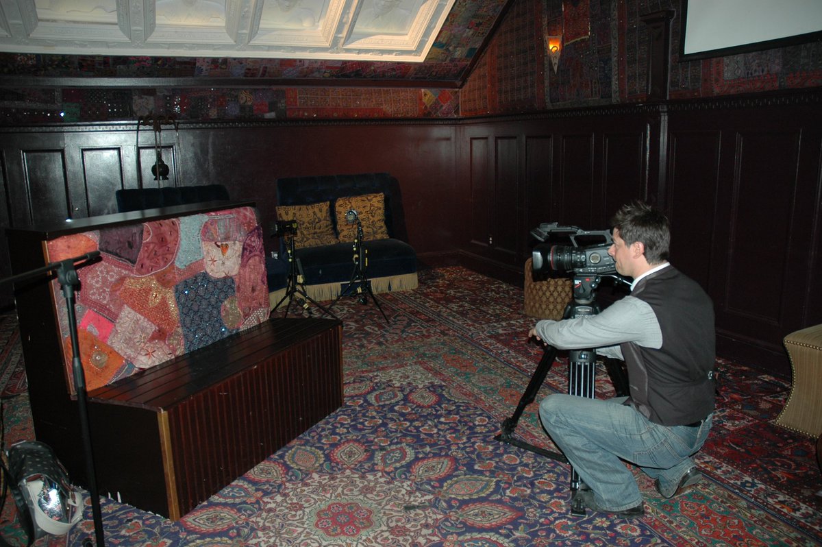 GhostbustersDoc's tweet image. Shaking a tail feather with Dan Aykroyd. We interviewed Dan in 2012 at the legendary House of Blues. It took us 4 years, but boy it was worth the wait! + Anthony met his life long hero. #danaykroyd #crystalheadvodka #coollights #ghostbusters #ghostbustersdoc #gb #interview #bts