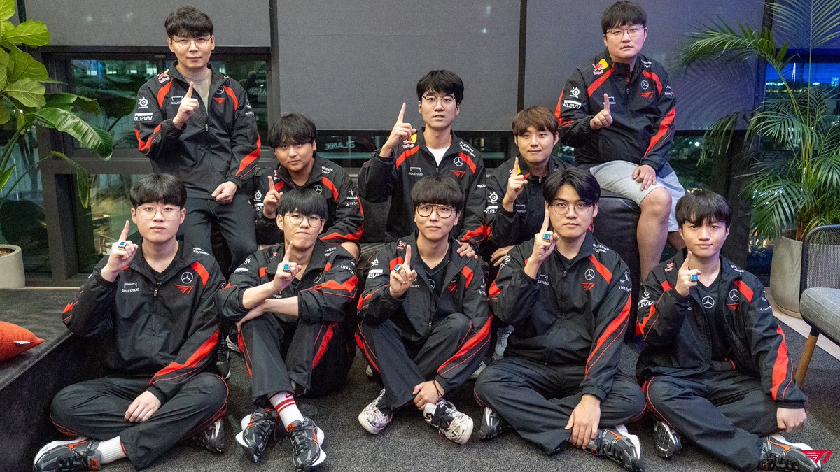 The legends.👍
#T1WIN #T1Fighting