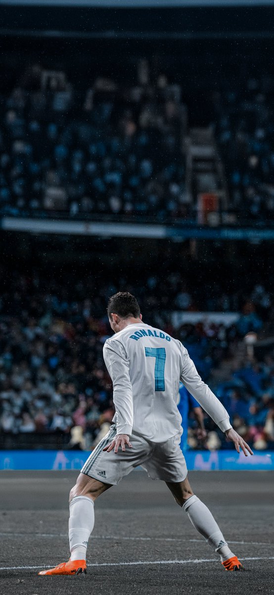 IBZBLUE's tweet photo. ⁴ᵏ Cristiano Ronaldo ᴬᵁᴿᴬ 🐐🌧️✨ https://t.co/2HigqUanI8