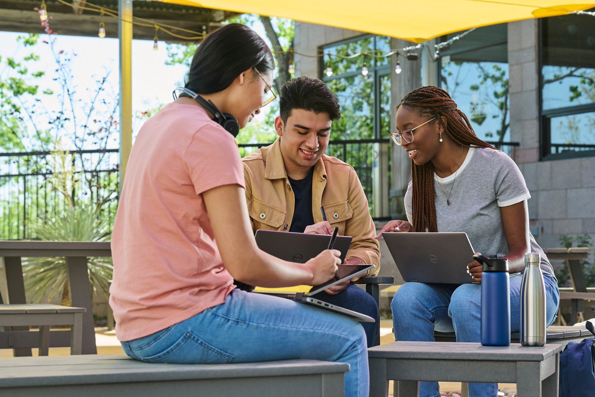 kristinburgh's tweet photo. Are you a student that’s interested in learning more about #GenAI? 🤖

Begin your Generative AI journey today with our FREE training and earn a #GenAI achievement badge for your resume! 🙌

Get started here ➡️ https://t.co/DZCcqnecVi

#iwork4dell #AI #training #upskill #students https://t.co/u6rgbZ1UXS