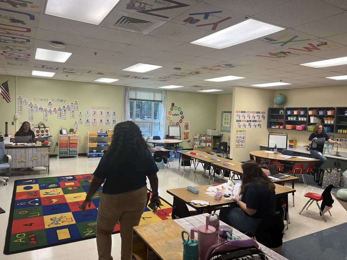 Alexandra Bates tweet media