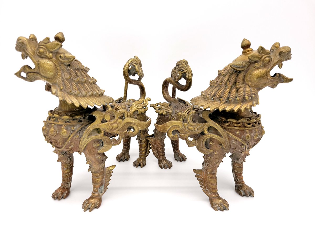 ArrowoodPlace's tweet photo. These #Nepalese #TempleDogs, or #GuardianLions are a rare find. Made from various metals including #copper, and #brass. Signed H N S Nepal. Could be antique, but can't confirm this.
View more Arrowood Place items at https://t.co/Isti8Gn7FK
#brassdecor #Buddism #Nepal #Etsy https://t.co/IZrZKnXg4W