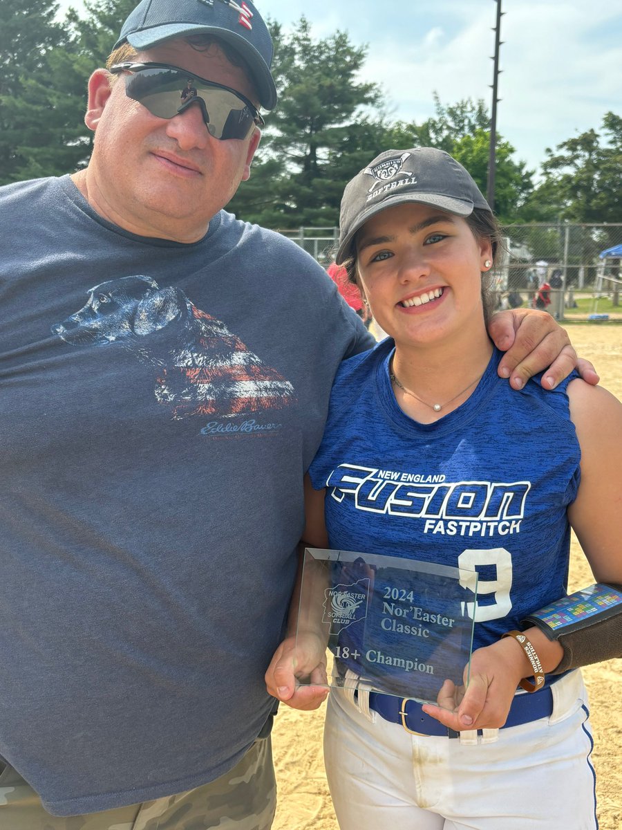 Kay1eeGrace's tweet photo. That’s a wrap on the 2024 summer season! I had so much fun this summer and was able to learn and improve a lot too. My team played 18U/18+. We ended up with a record of 38-3-1. Winning 6 consecutive championships and not losing a single game in U18! So proud of these girls💙🥎 https://t.co/q1duGdRzeq