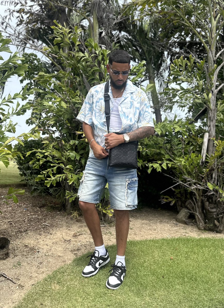 kingcarloss___'s tweet photo. ONE OF WUN.. 🤫 https://t.co/zPZTXrb9HS