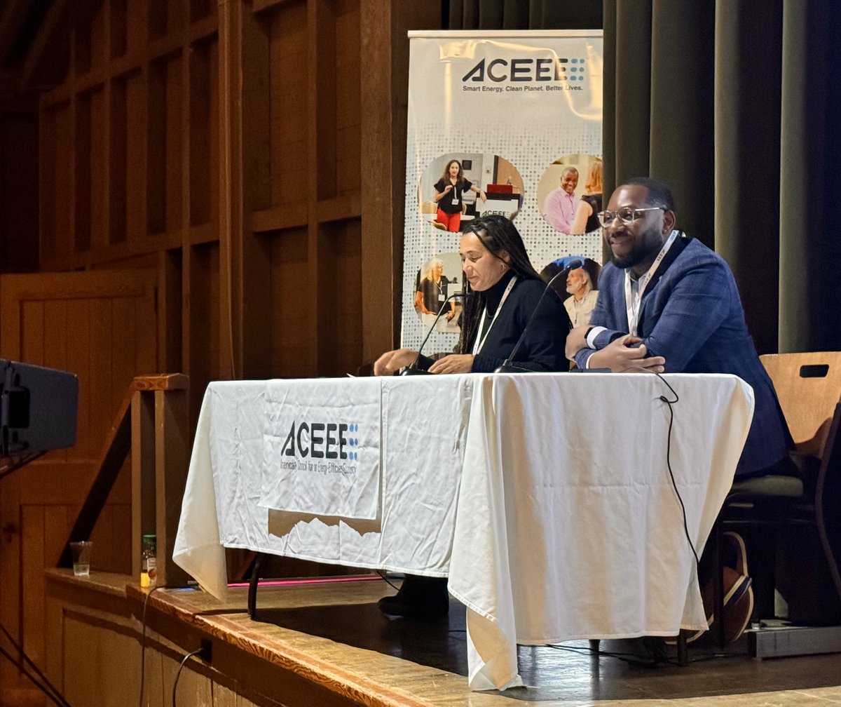 ACEEEdc's tweet photo. Thank you for the insightful and rousing opening plenary last night, @tgreames! #SummerStudy
https://t.co/uydJtNkUfK https://t.co/z4K2jzltvx