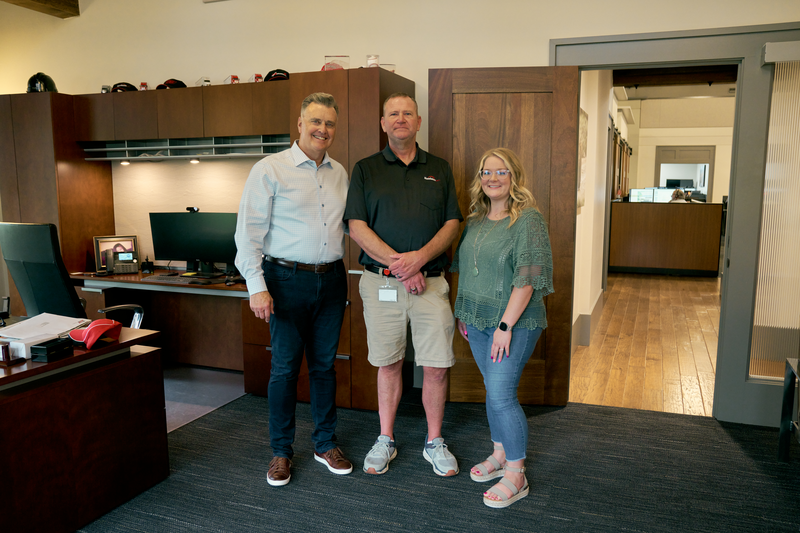 NussbaumTrans's tweet photo. Congratulations to Leslie Ellison, our newest #CertifiedRED driver! 🥳🎉
"Les is a wonderful guy, and it's a pleasure to work with him. He's worked hard to complete Certified RED and it is much deserved. Congratulations and keep up the great work!" - Kylie, Driver Manager https://t.co/fvUPH5VOOq