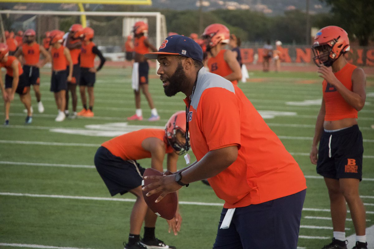 Along The Wire (@bdammone) on Twitter photo Thank you to <a href="/SaBrandeis/">Broncos Country 🐎</a> HC <a href="/Coach_KLewis/">Kemmie Lewis</a> and staff for allowing me to watch the fall opening practice! #ATW #BirdsUp <a href="/STX7v7/">STX7v7</a> #satxhsfb Thank you to <a href="/SaBrandeis/">Broncos Country 🐎</a> HC <a href="/Coach_KLewis/">Kemmie Lewis</a> and staff for allowing me to watch the fall opening practice! #ATW #BirdsUp <a href="/STX7v7/">STX7v7</a> #satxhsfb